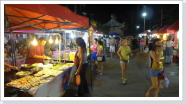 Nachtmarkt vor dem Banzaan Markt